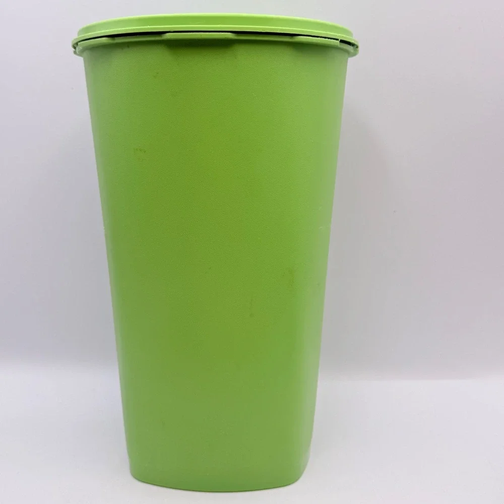 Vintage Tupperware Lime Green Servalier Canister 1222-4 Sunburst Lid 9.25 Inch